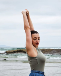 alessandra celebre yoga