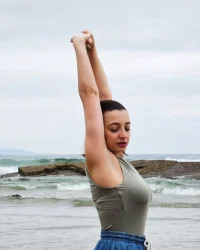 alessandra celebre yoga